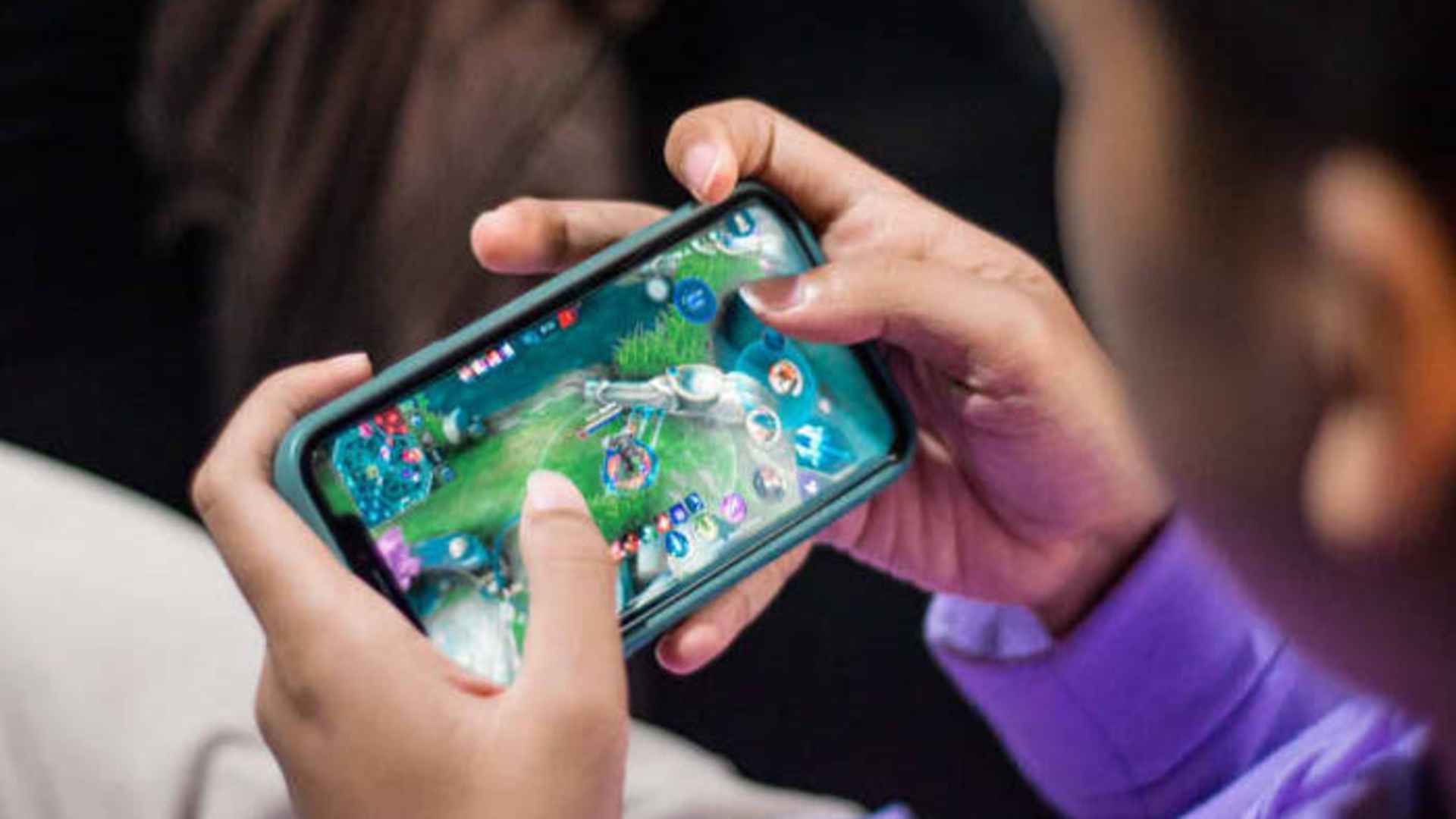 Multiplayer Games with Tactical Online Progression